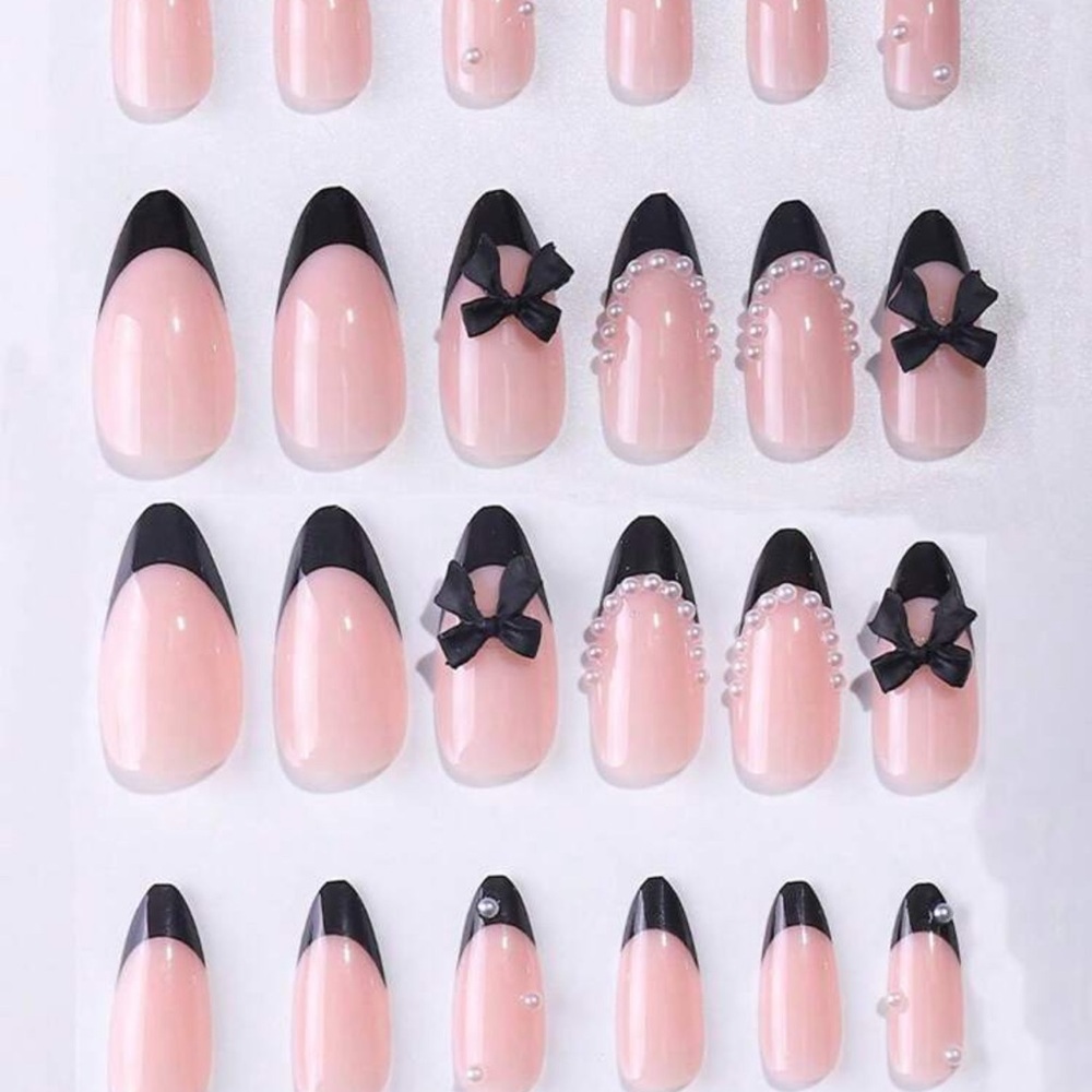 Add A Touch Of Romance With 24Pcs Press On Nails Almond Nails Elegant Faux Pearl - Picture 2 of 3